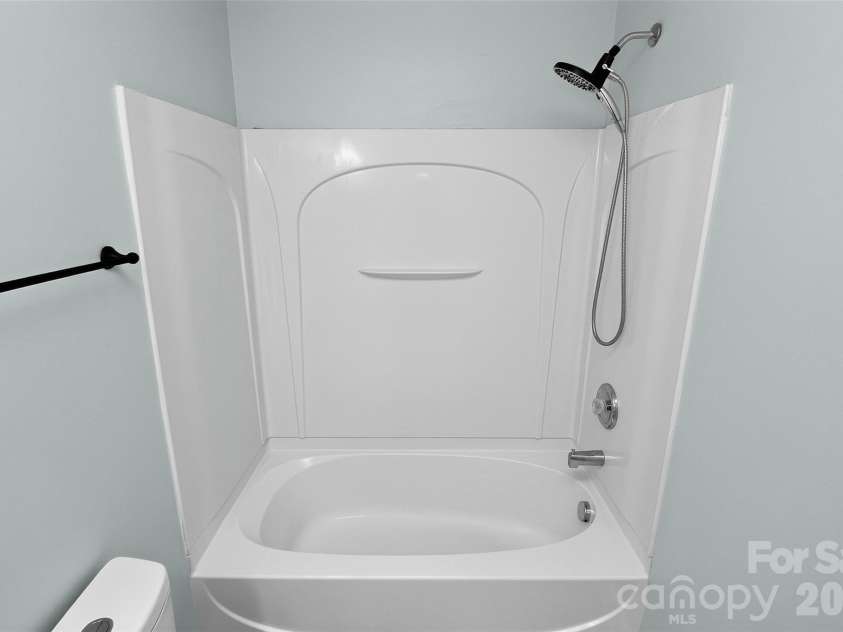 10866 Holly Ridge Boulevard, Charlotte, NC 28216.  MLS# CAR4401708, YatesRealty ID 42090. 