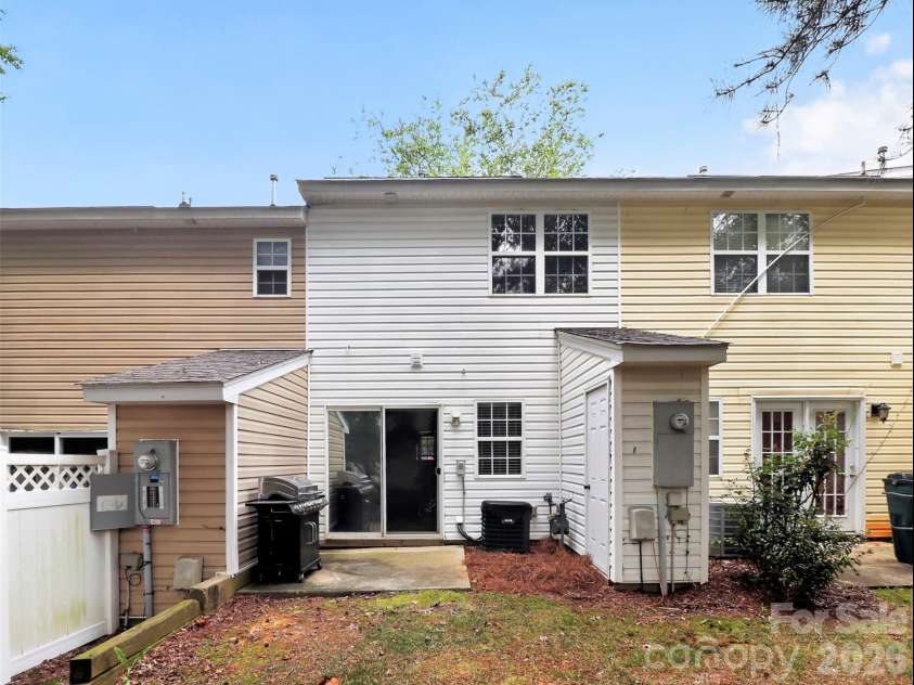 10866 Holly Ridge Boulevard, Charlotte, NC 28216.  MLS# CAR4401708, YatesRealty ID 42090. 