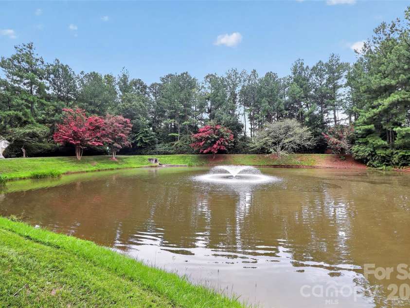 10866 Holly Ridge Boulevard, Charlotte, NC 28216.  MLS# CAR4401708, YatesRealty ID 42090. 