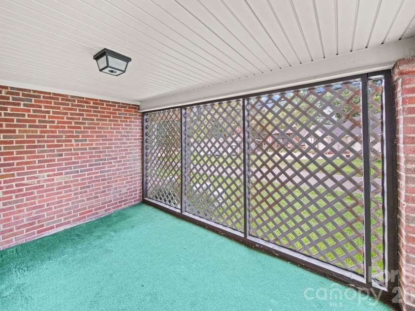 834 Murphy Street, Kannapolis, NC 28081.  MLS# CAR4411627, YatesRealty ID 42091. 