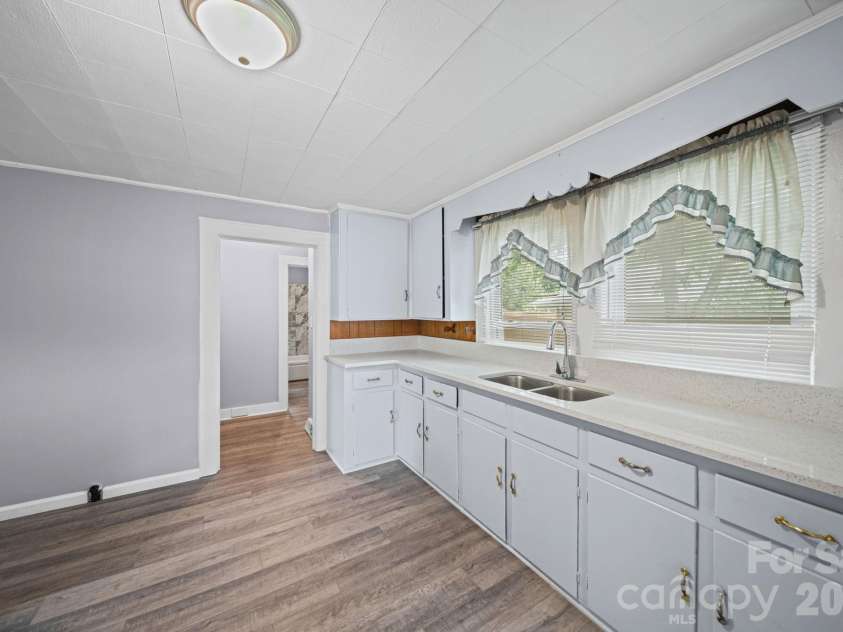 834 Murphy Street, Kannapolis, NC 28081.  MLS# CAR4411627, YatesRealty ID 42091. 