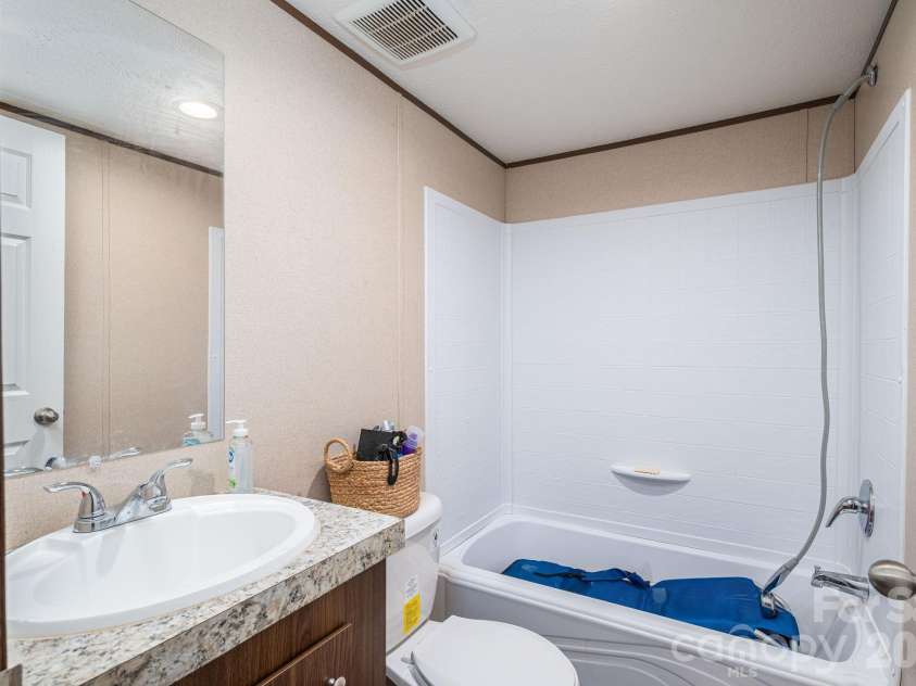 4081 Benny Shrum Lane, Maiden, NC 28650.  MLS# CAR4411843, YatesRealty ID 42098. 