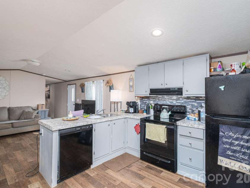 4081 Benny Shrum Lane, Maiden, NC 28650.  MLS# CAR4411843, YatesRealty ID 42098. 