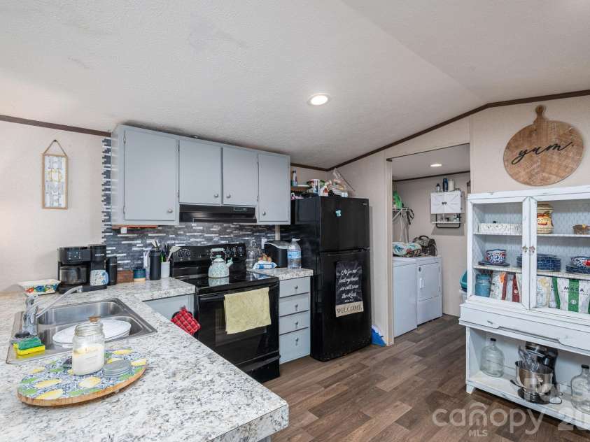 4081 Benny Shrum Lane, Maiden, NC 28650.  MLS# CAR4411843, YatesRealty ID 42098. 