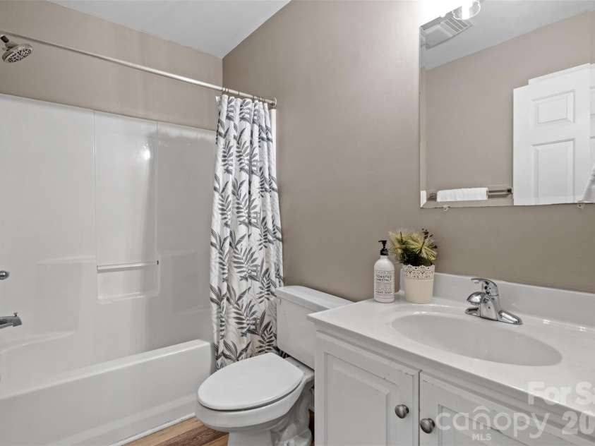 55 Greenwood Acres Drive, Mills River, NC 28759.  MLS# CAR4411489, YatesRealty ID 42099. 