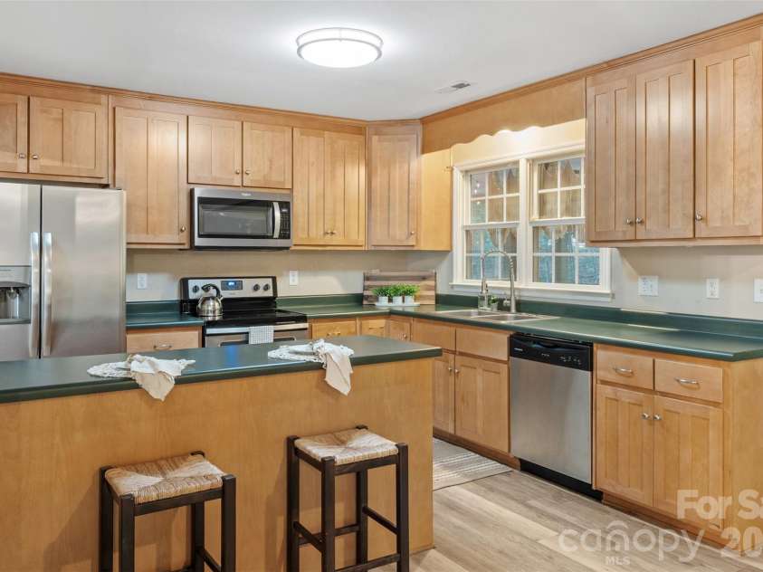 55 Greenwood Acres Drive, Mills River, NC 28759.  MLS# CAR4411489, YatesRealty ID 42099. 