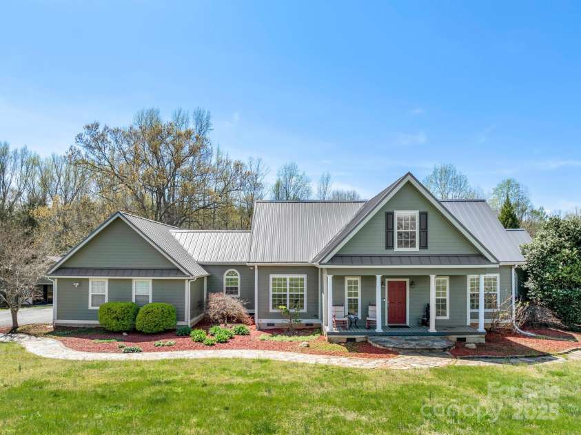132 Green Meadows Lane, Columbus, NC 28722.  MLS# CAR4242654, YatesRealty ID 4210. 
