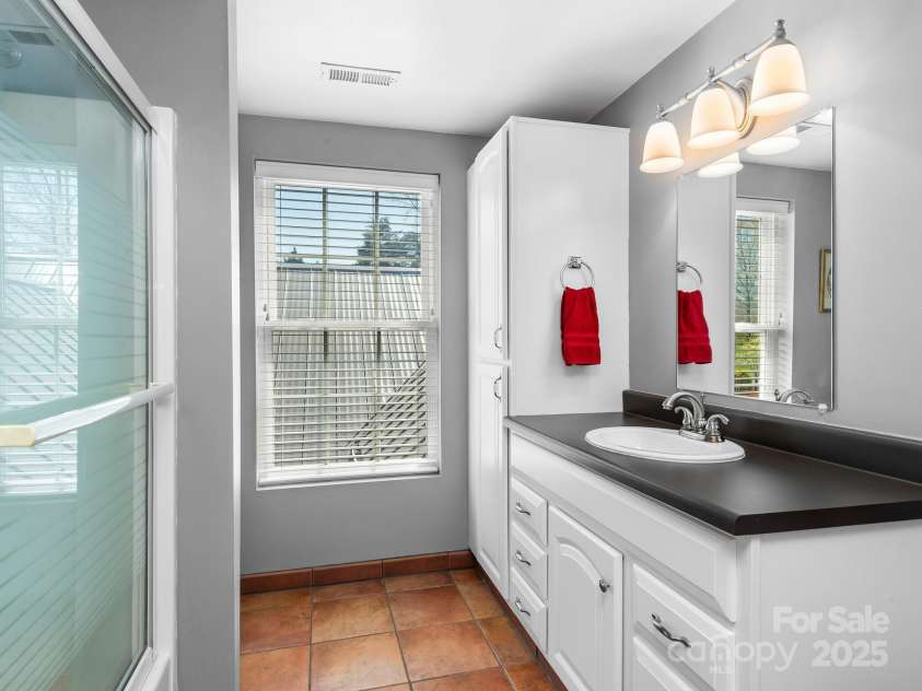 132 Green Meadows Lane, Columbus, NC 28722.  MLS# CAR4242654, YatesRealty ID 4210. 