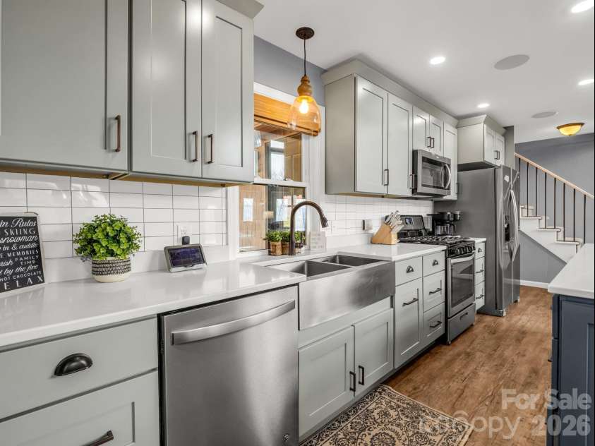 139 Valley View Circle, Lake Lure, NC 28746.  MLS# CAR4329352, YatesRealty ID 4210. 