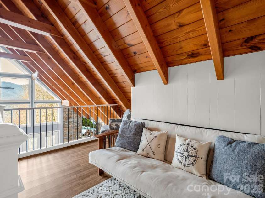 139 Valley View Circle, Lake Lure, NC 28746.  MLS# CAR4329352, YatesRealty ID 4210. 