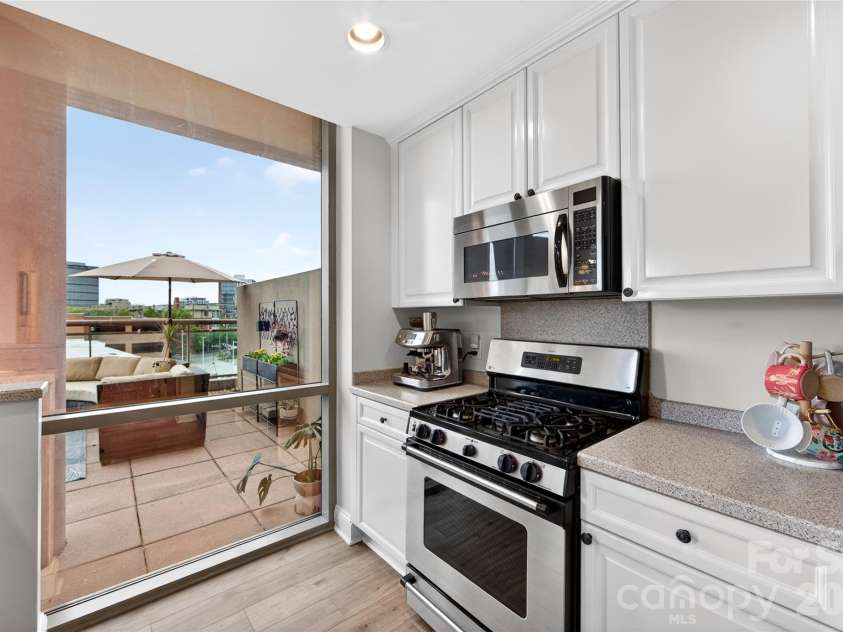 315 Arlington Avenue, Charlotte, NC 28203.  MLS# CAR4373961, YatesRealty ID 4210. 