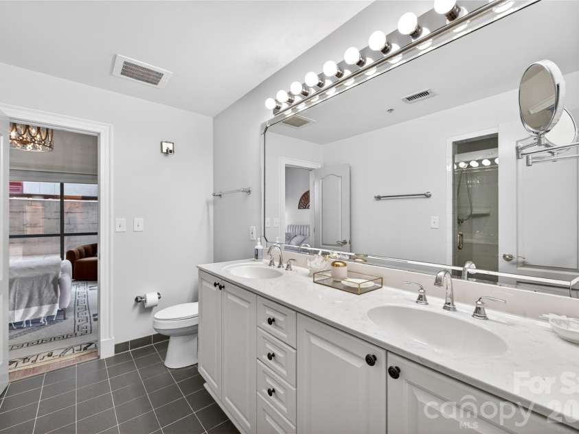 315 Arlington Avenue, Charlotte, NC 28203.  MLS# CAR4373961, YatesRealty ID 4210. 
