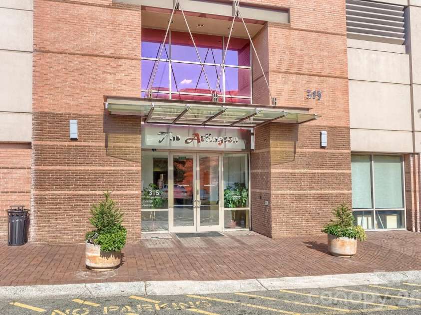 315 Arlington Avenue, Charlotte, NC 28203.  MLS# CAR4430031, YatesRealty ID 4210. 