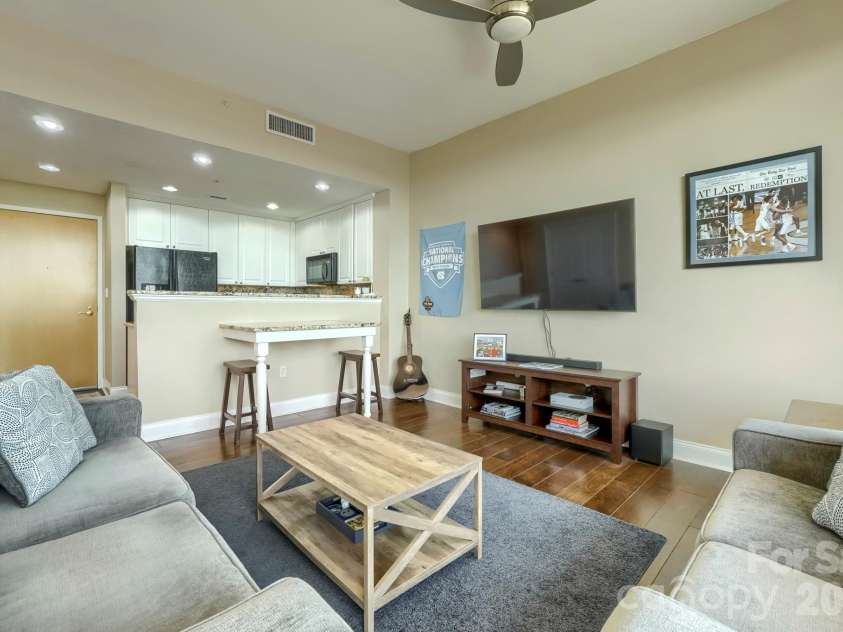 315 Arlington Avenue, Charlotte, NC 28203.  MLS# CAR4430031, YatesRealty ID 4210. 