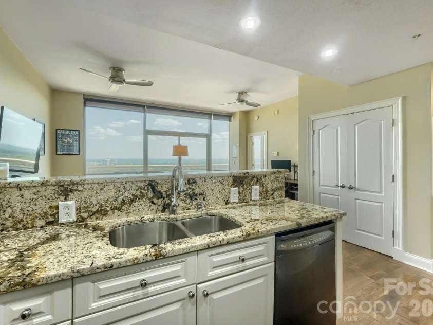 315 Arlington Avenue, Charlotte, NC 28203.  MLS# CAR4430031, YatesRealty ID 4210. 