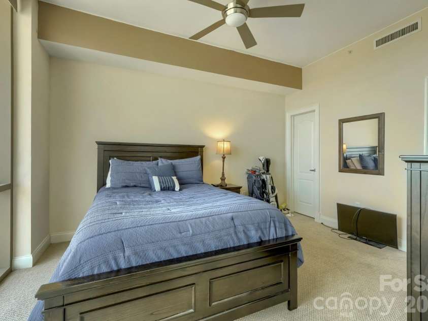315 Arlington Avenue, Charlotte, NC 28203.  MLS# CAR4430031, YatesRealty ID 4210. 
