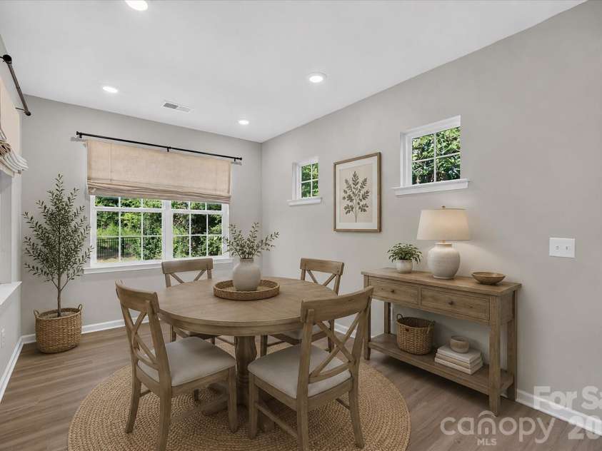 14016 Southbridge Forest Drive, Charlotte, NC 28273.  MLS# CAR4404050, YatesRealty ID 42102. Breakfast Area Virtually Staged