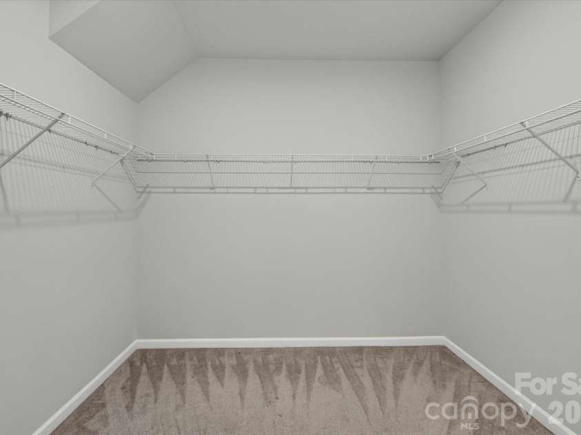 14016 Southbridge Forest Drive, Charlotte, NC 28273.  MLS# CAR4404050, YatesRealty ID 42102. Spacious Primary Closet