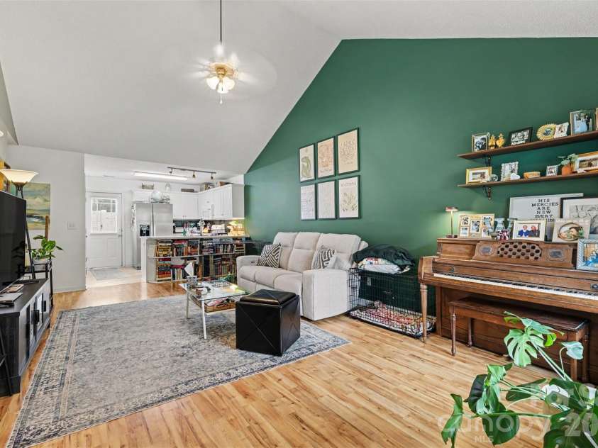448 Guiness Place, Rock Hill, SC 29730.  MLS# CAR4407380, YatesRealty ID 42103. 
