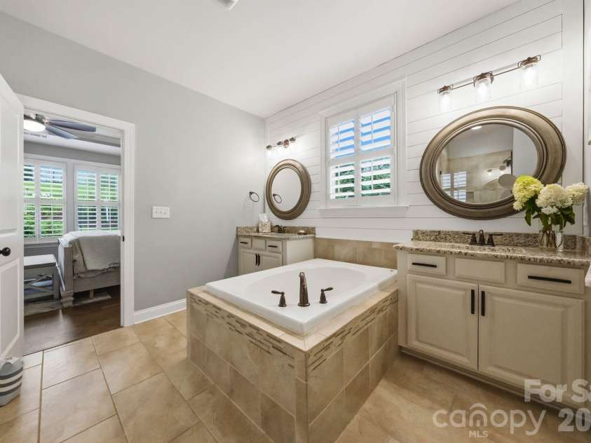 109 Heron Cove Loop, Mooresville, NC 28117.  MLS# CAR4406863, YatesRealty ID 42104. 