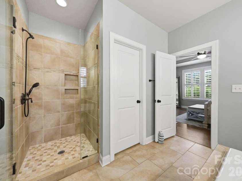 109 Heron Cove Loop, Mooresville, NC 28117.  MLS# CAR4406863, YatesRealty ID 42104. 