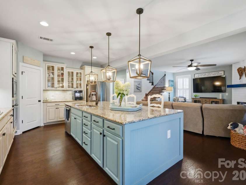 109 Heron Cove Loop, Mooresville, NC 28117.  MLS# CAR4406863, YatesRealty ID 42104. 