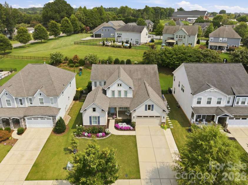 109 Heron Cove Loop, Mooresville, NC 28117.  MLS# CAR4406863, YatesRealty ID 42104. 