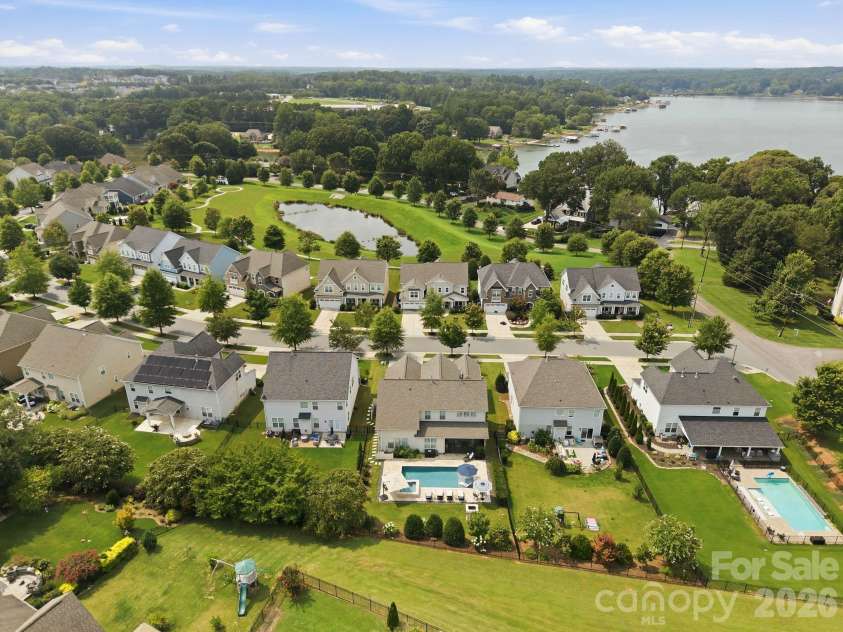 109 Heron Cove Loop, Mooresville, NC 28117.  MLS# CAR4406863, YatesRealty ID 42104. 