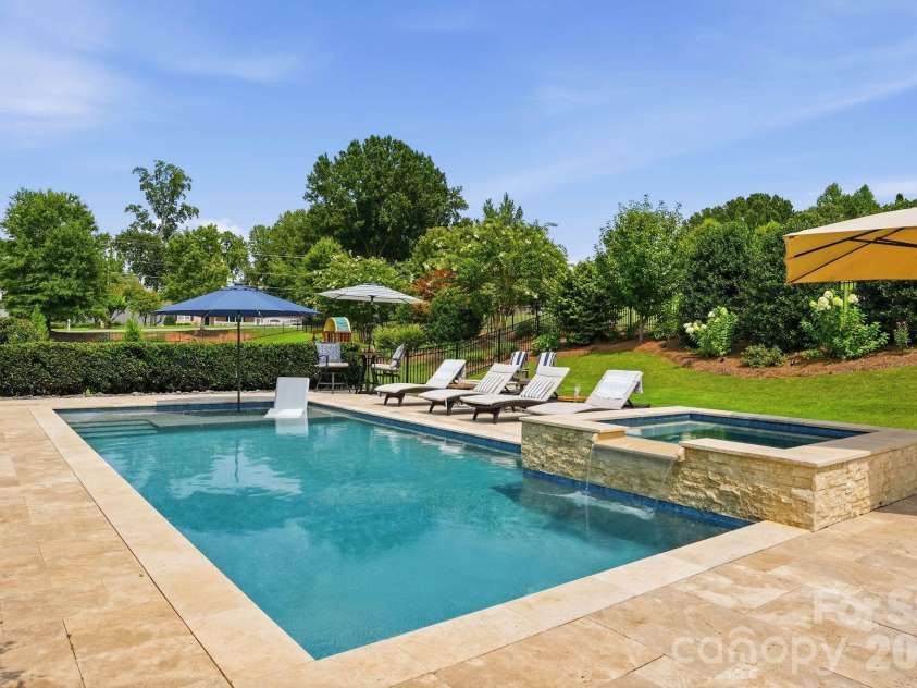 109 Heron Cove Loop, Mooresville, NC 28117.  MLS# CAR4406863, YatesRealty ID 42104. 