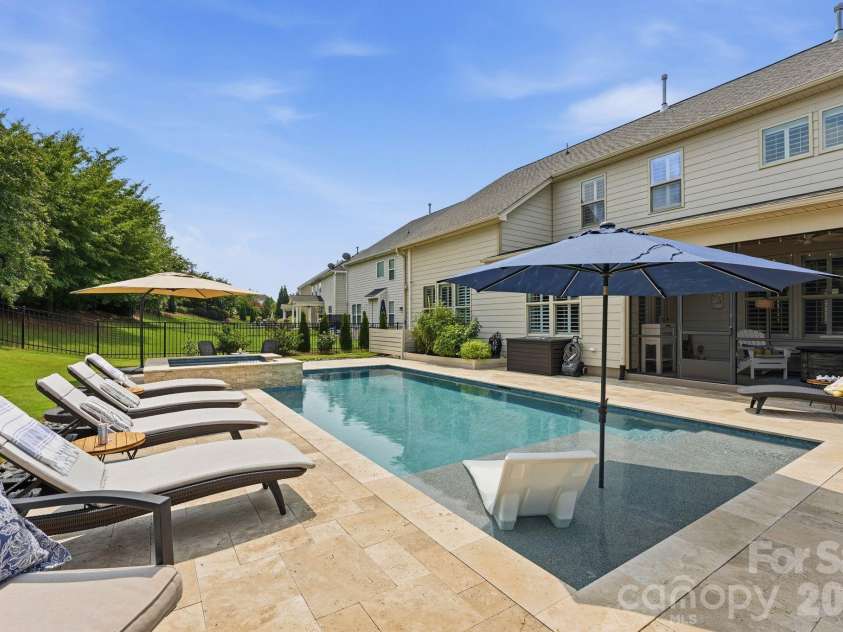 109 Heron Cove Loop, Mooresville, NC 28117.  MLS# CAR4406863, YatesRealty ID 42104. 