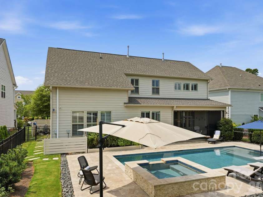 109 Heron Cove Loop, Mooresville, NC 28117.  MLS# CAR4406863, YatesRealty ID 42104. 