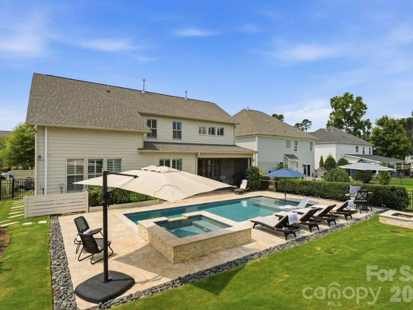109 Heron Cove Loop, Mooresville, NC 28117.  MLS# CAR4406863, YatesRealty ID 42104. 