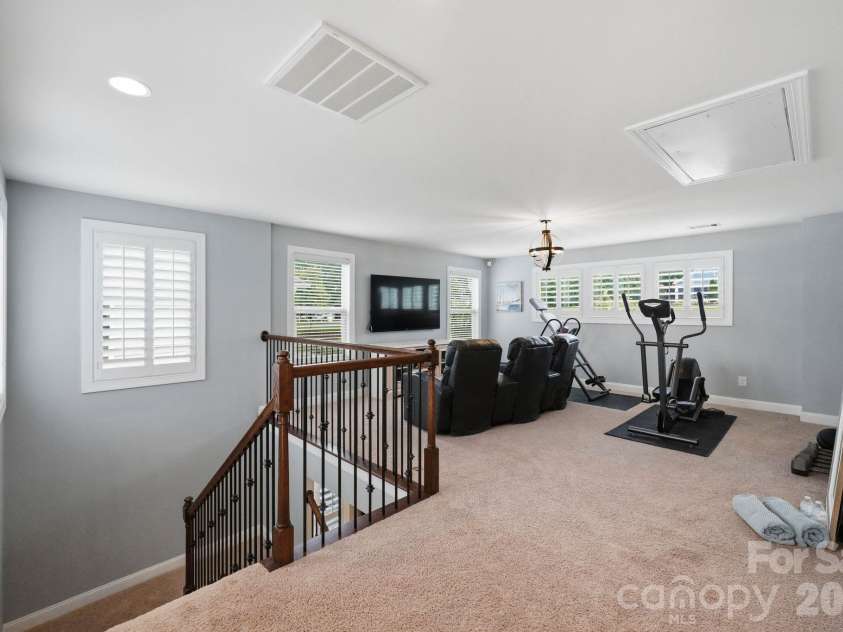 109 Heron Cove Loop, Mooresville, NC 28117.  MLS# CAR4406863, YatesRealty ID 42104. Loft