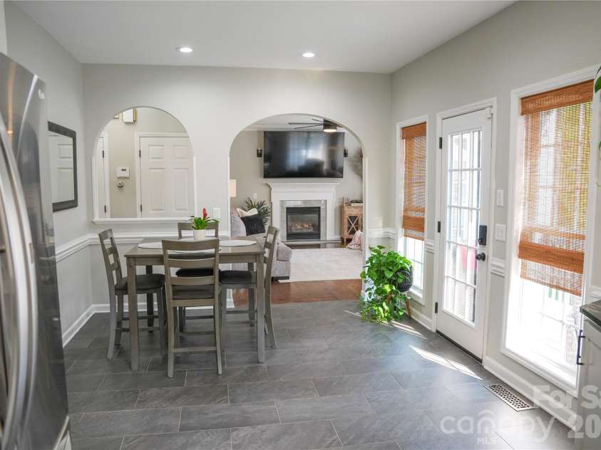 910 44th Avenue Court, Hickory, NC 28601.  MLS# CAR4408465, YatesRealty ID 42105. 