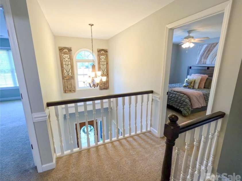 910 44th Avenue Court, Hickory, NC 28601.  MLS# CAR4408465, YatesRealty ID 42105. 