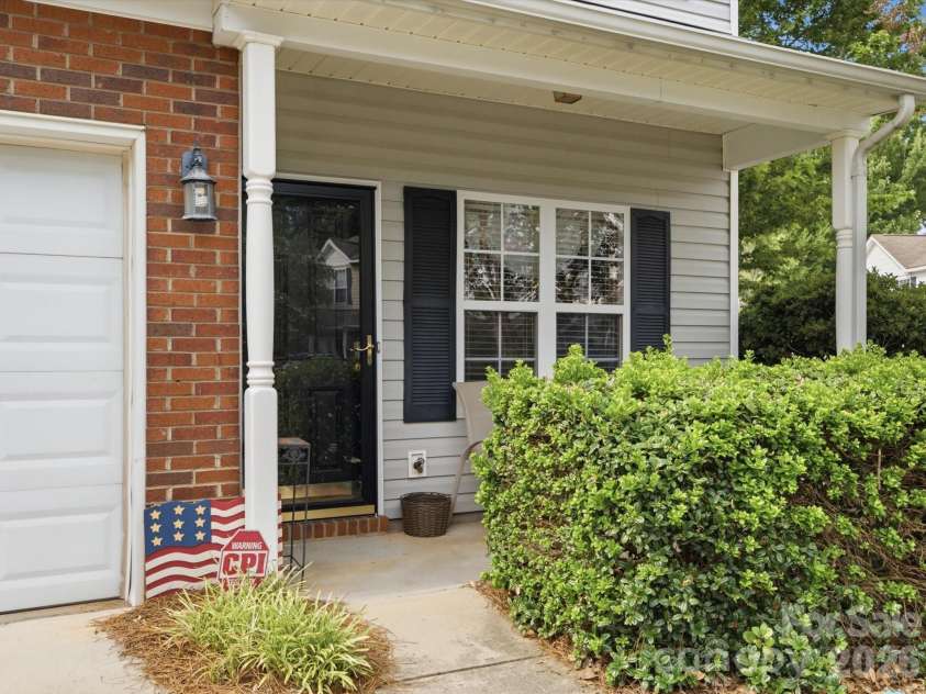 209 Tail Race Lane, Fort Mill, SC 29715.  MLS# CAR4408718, YatesRealty ID 42106. Front Porch