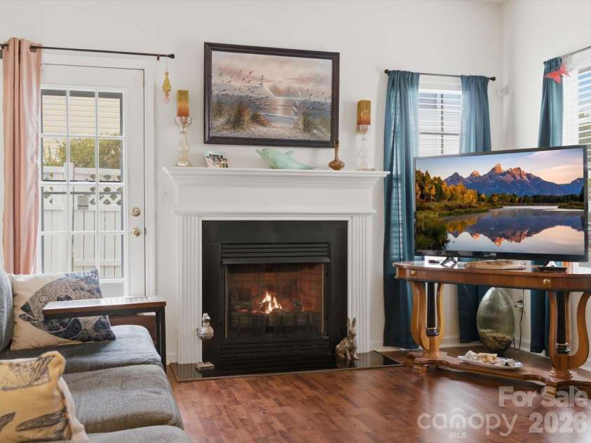 209 Tail Race Lane, Fort Mill, SC 29715.  MLS# CAR4408718, YatesRealty ID 42106. Gas Fireplace