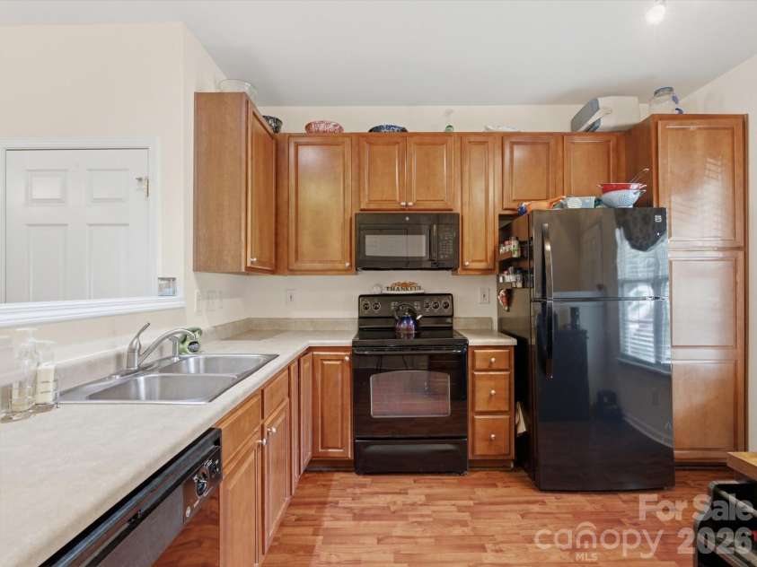 209 Tail Race Lane, Fort Mill, SC 29715.  MLS# CAR4408718, YatesRealty ID 42106. Kitchen