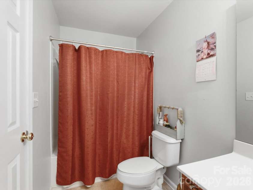 209 Tail Race Lane, Fort Mill, SC 29715.  MLS# CAR4408718, YatesRealty ID 42106. Second Full Bathroom Upstairs