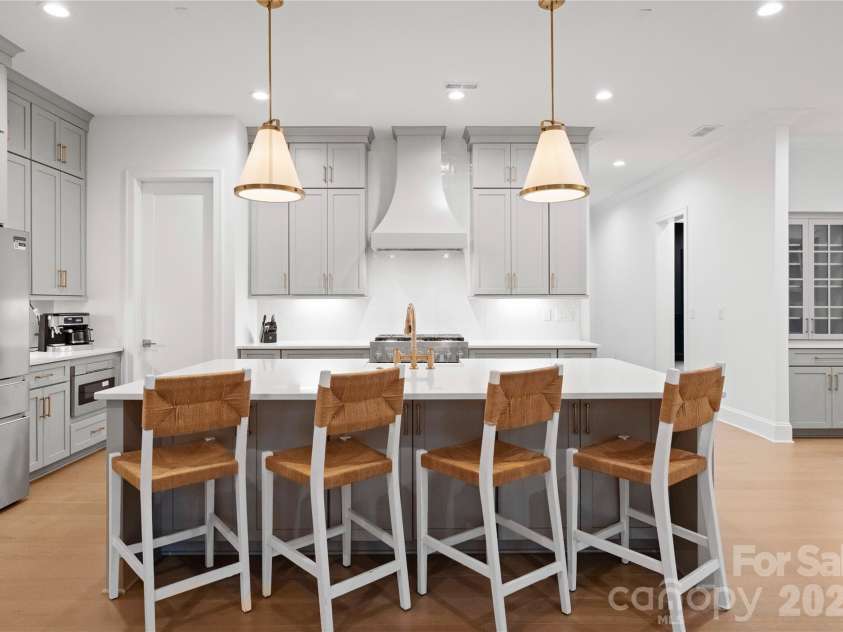 1527 St George Street, Charlotte, NC 28205.  MLS# CAR4409059, YatesRealty ID 42107. 