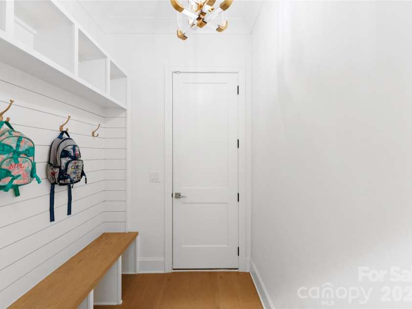 1527 St George Street, Charlotte, NC 28205.  MLS# CAR4409059, YatesRealty ID 42107. 
