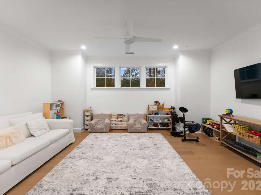 1527 St George Street, Charlotte, NC 28205.  MLS# CAR4409059, YatesRealty ID 42107. 