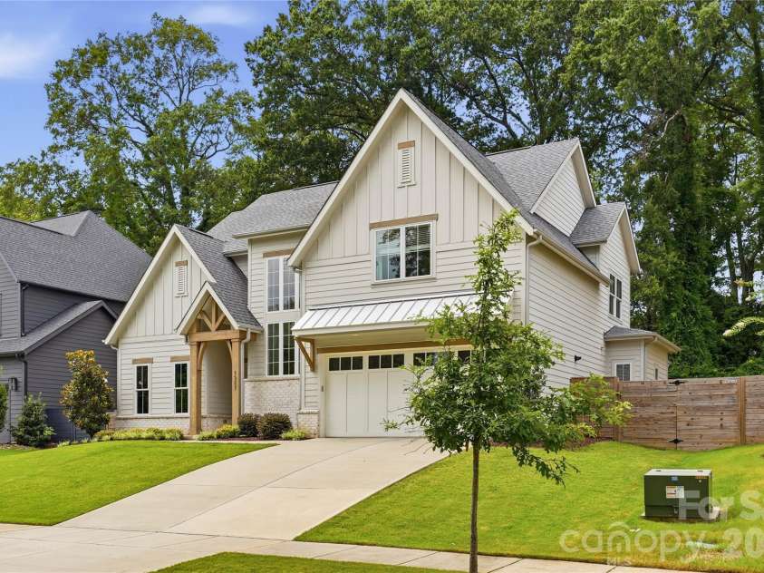 1527 St George Street, Charlotte, NC 28205.  MLS# CAR4409059, YatesRealty ID 42107. 
