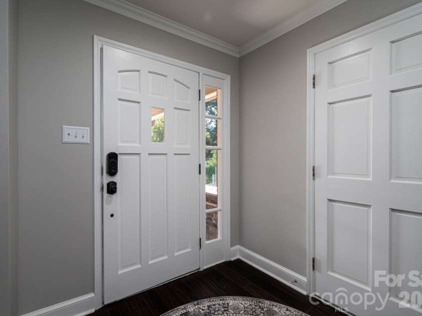 389 Caprice Circle, Lincolnton, NC 28092.  MLS# CAR4405786, YatesRealty ID 42109. 