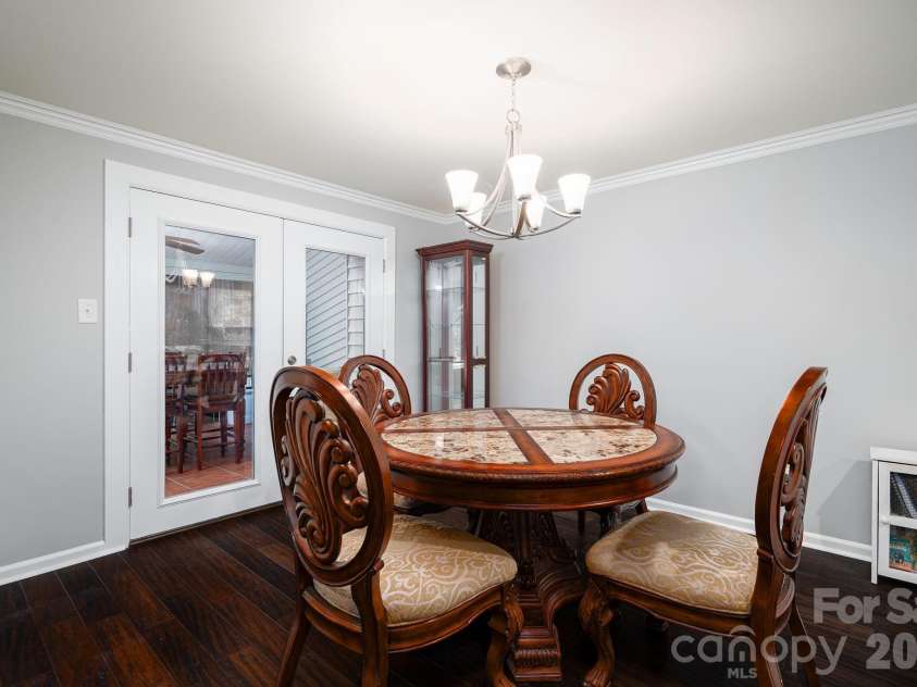 389 Caprice Circle, Lincolnton, NC 28092.  MLS# CAR4405786, YatesRealty ID 42109. 