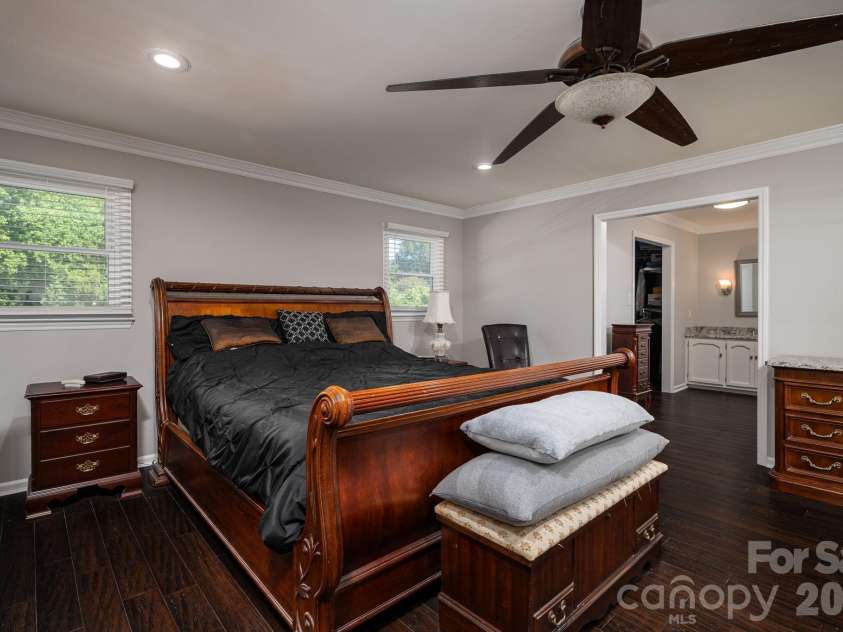 389 Caprice Circle, Lincolnton, NC 28092.  MLS# CAR4405786, YatesRealty ID 42109. 