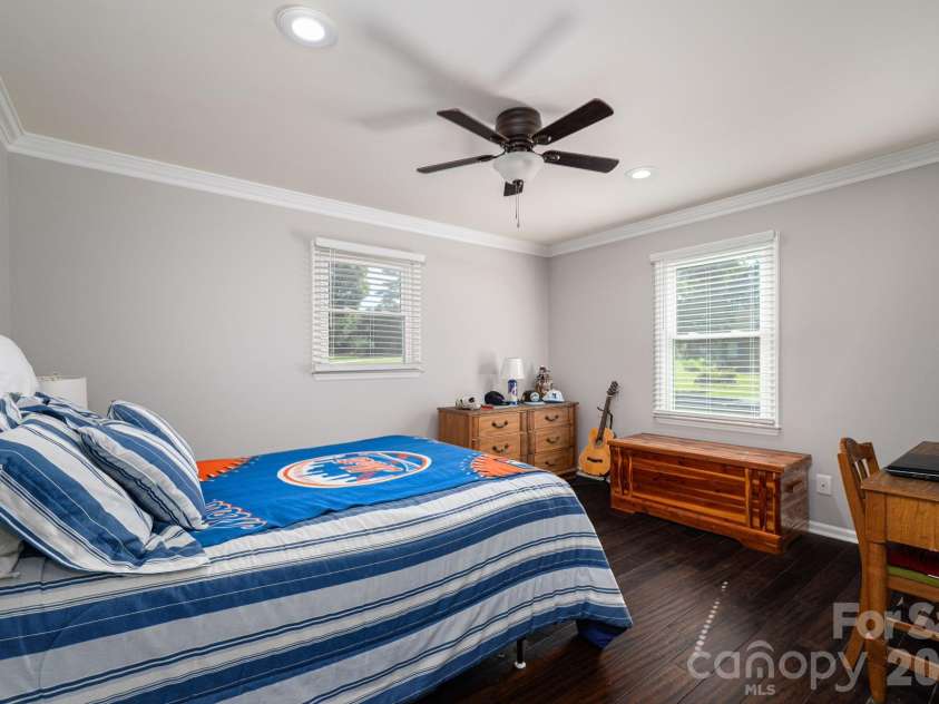 389 Caprice Circle, Lincolnton, NC 28092.  MLS# CAR4405786, YatesRealty ID 42109. 