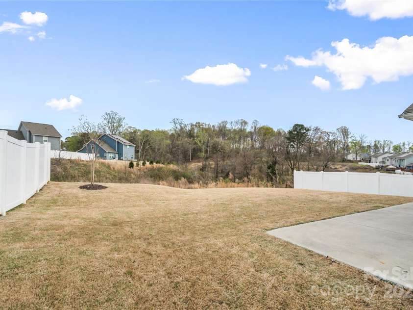 5104 Thomasville Drive, Belmont, NC 28012.  MLS# CAR4242636, YatesRealty ID 4211. Spacious backyard. Finish in the fence for your furry friend!