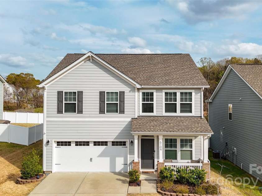 5104 Thomasville Drive, Belmont, NC 28012.  MLS# CAR4242636, YatesRealty ID 4211. View from front