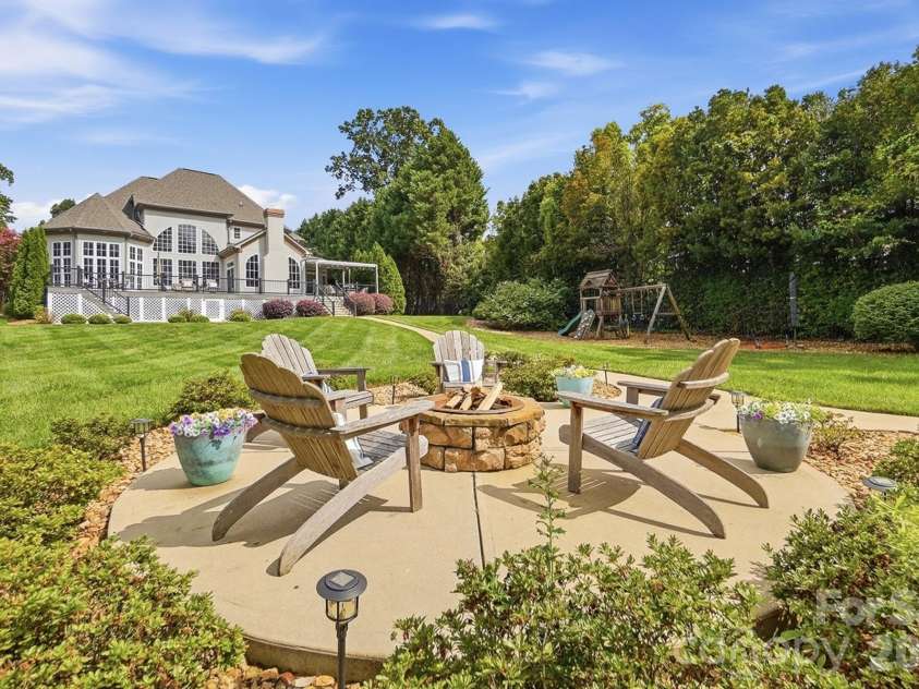 3210 Lake Shore Road, Denver, NC 28037.  MLS# CAR4404353, YatesRealty ID 42110. 